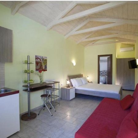 Pantheon Resort And Villas Áyios Nikítas Esterno foto