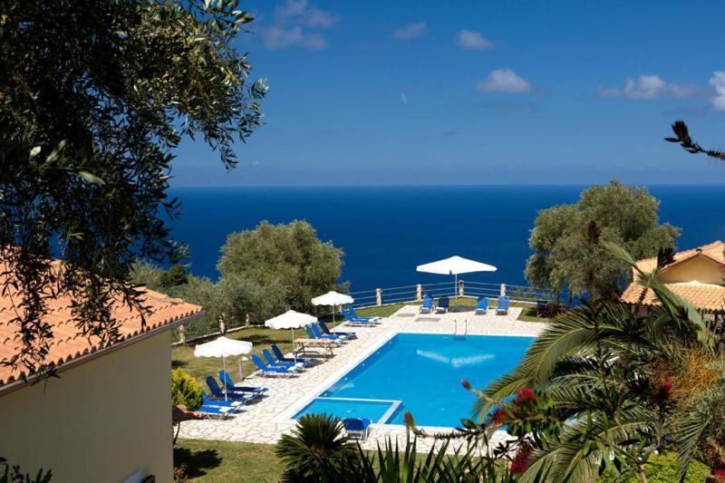 Pantheon Resort And Villas Áyios Nikítas Esterno foto